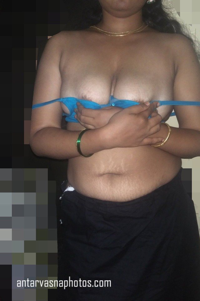 Desi bhabhi ki boobs ki photos