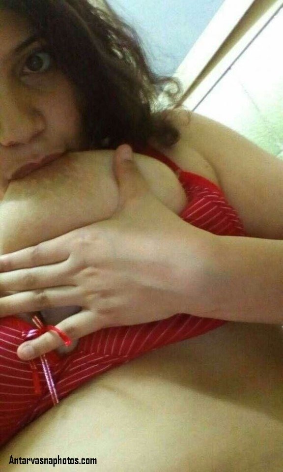 silpi ka sexy clevage