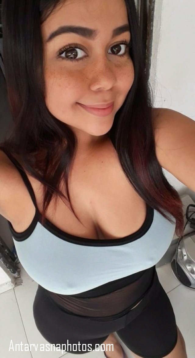 boobs dikhati hot divya
