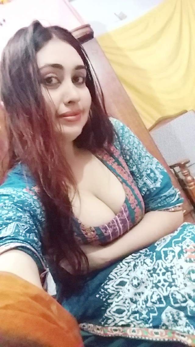 big boobs ka hot selfie