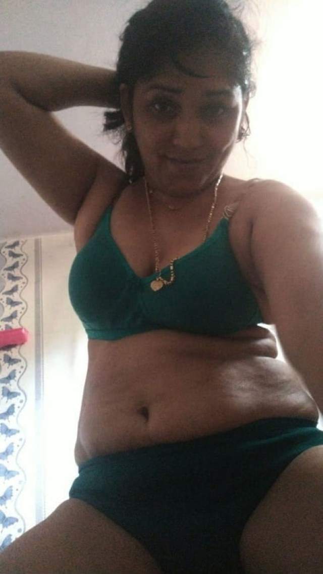green bra panty me