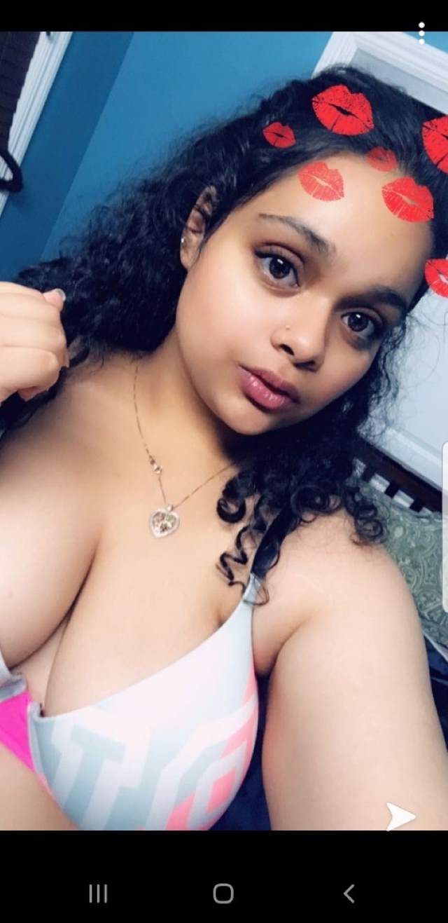sexy girl ke big Indian boobs pic