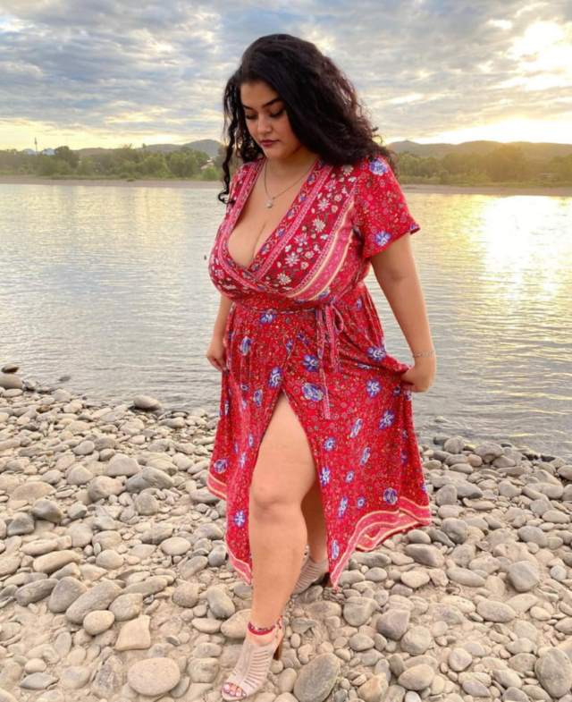 beach me big boobs wali indina aunty