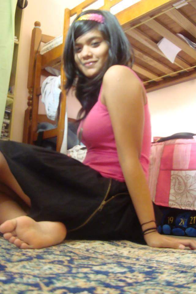 college girl tight desi boobs pics