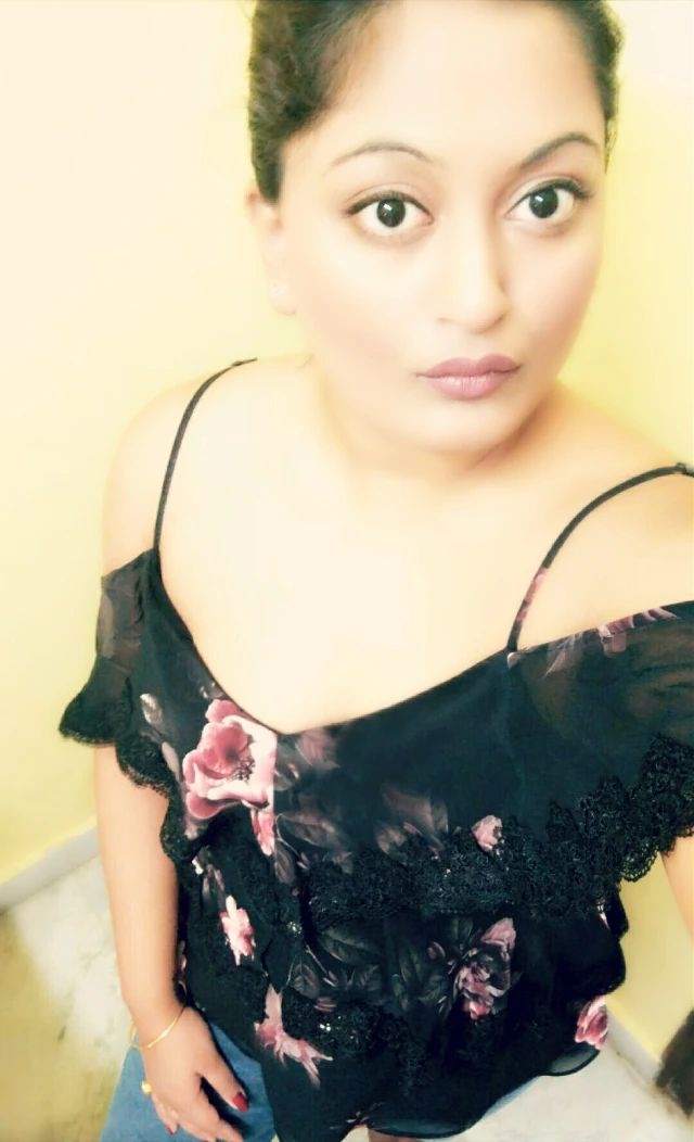 desi delhi hot babe in hot mood