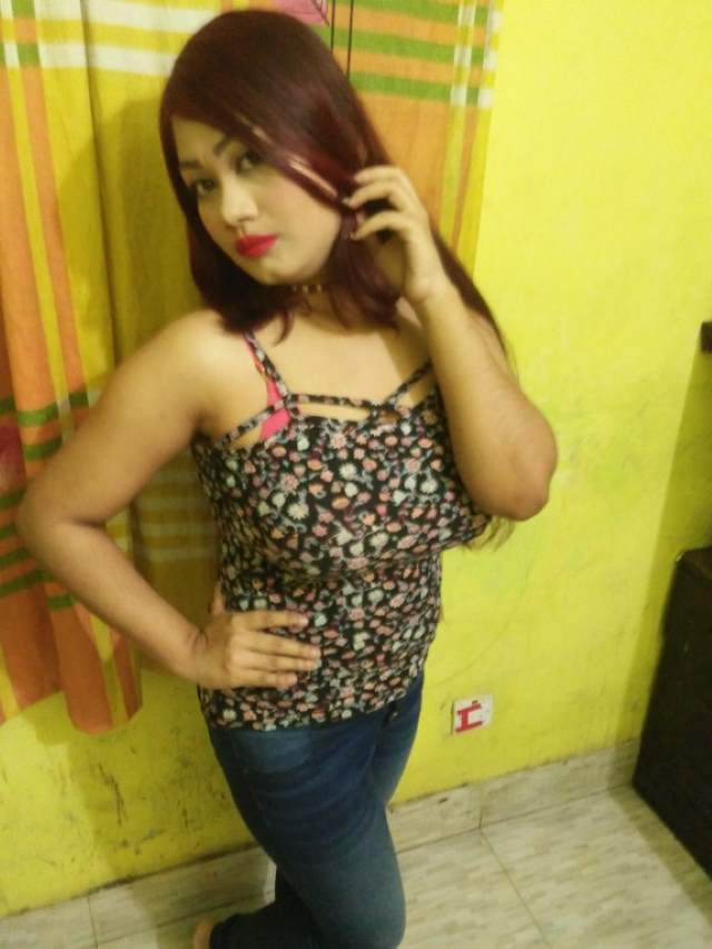 hot babe apne lover ke ghar me