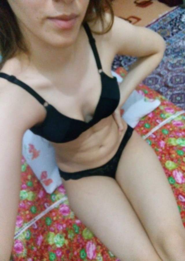 hot girl ke black bra me desi sex photos