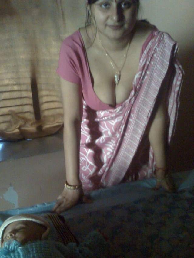 lover ko pose deti hot pic in saree