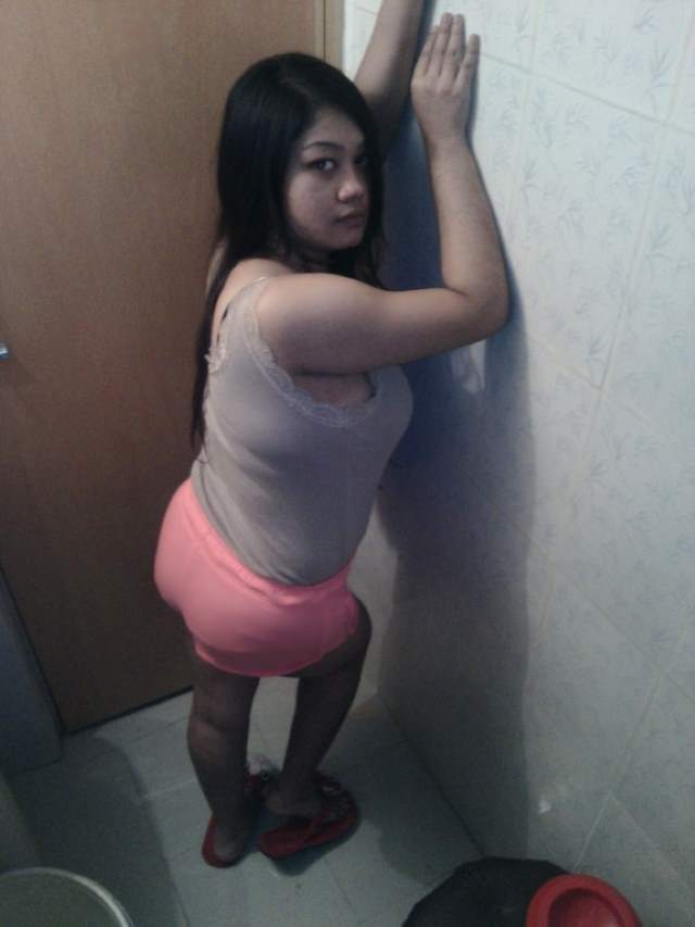 sexy back dikhati girl ki free hindi sexy photos