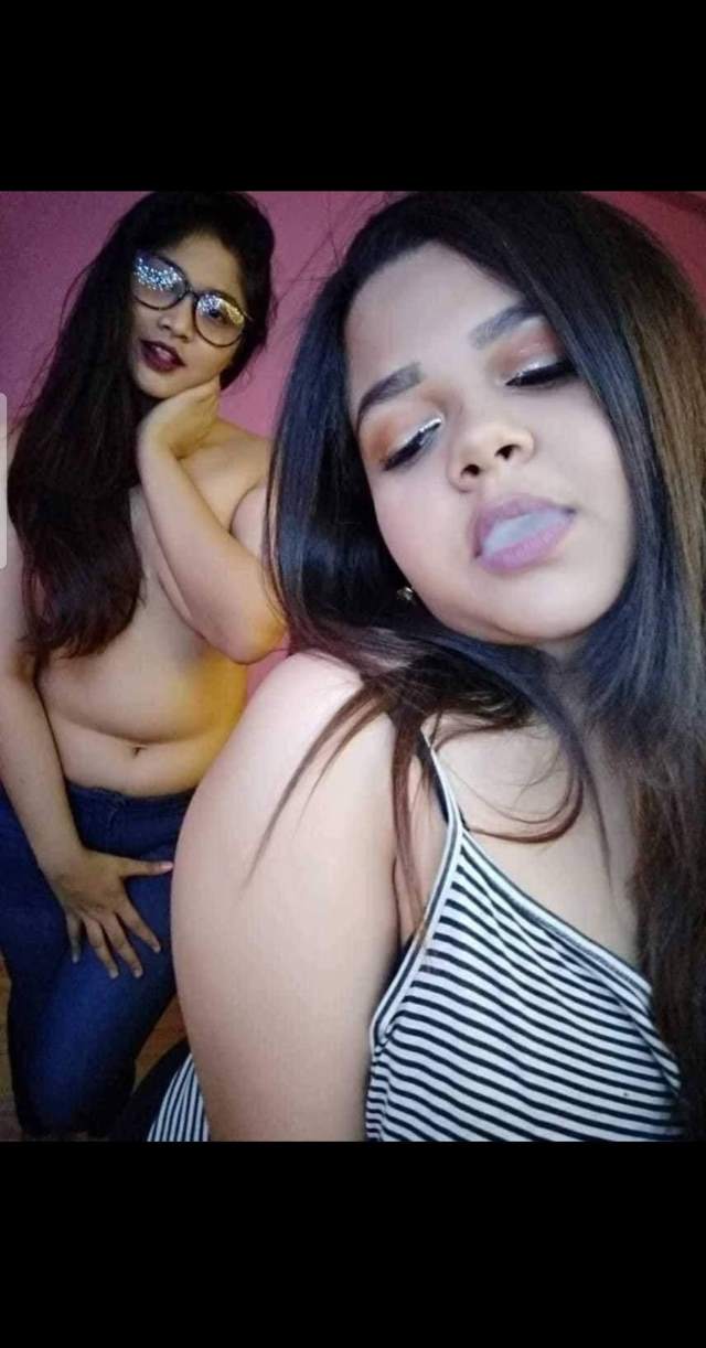 smoke kar hot mood me desi girls sexy photos
