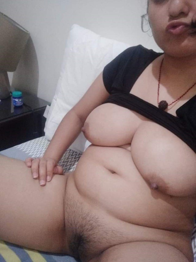 bade boobs wali muskan ki chut ke desi sexy photos