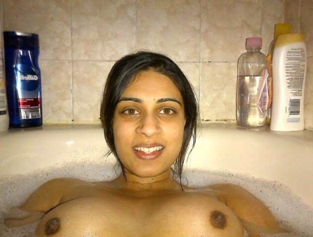 bathtub me sexy girl parul ki hot pic