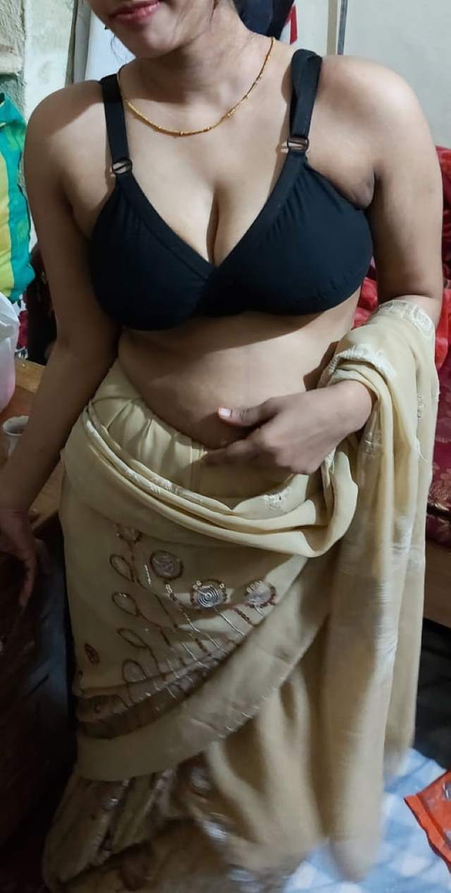 black bra me marathi aunty ki hot pic