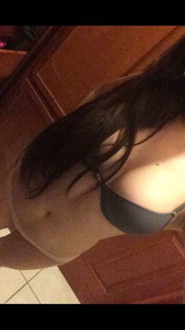 black bra white panty me aunty ka hot figure