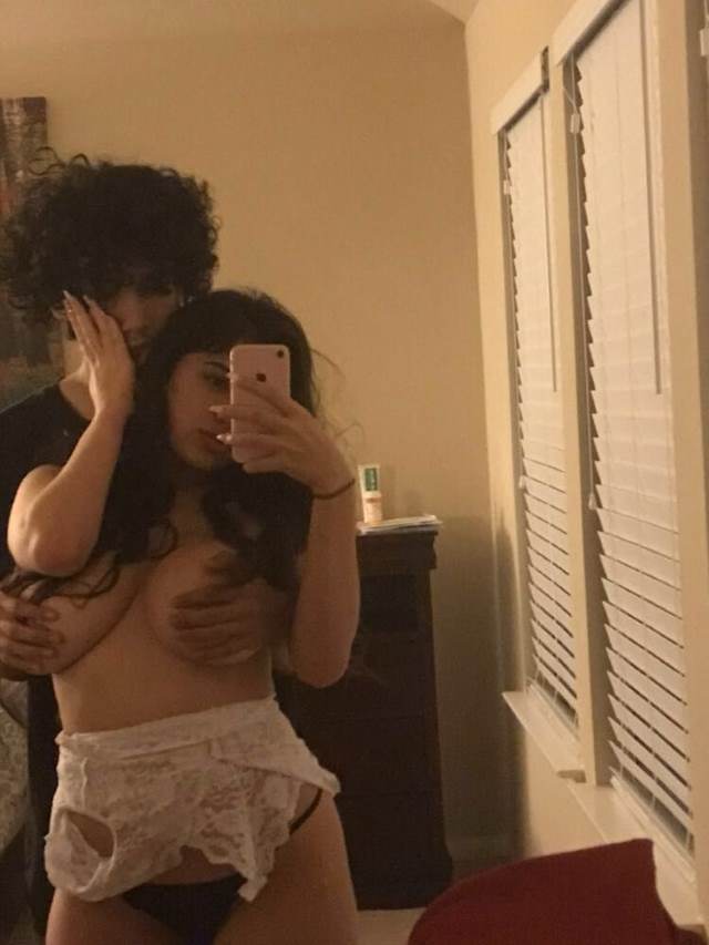 boyfriend se apni juicy tits dabwati Sexy girls photos