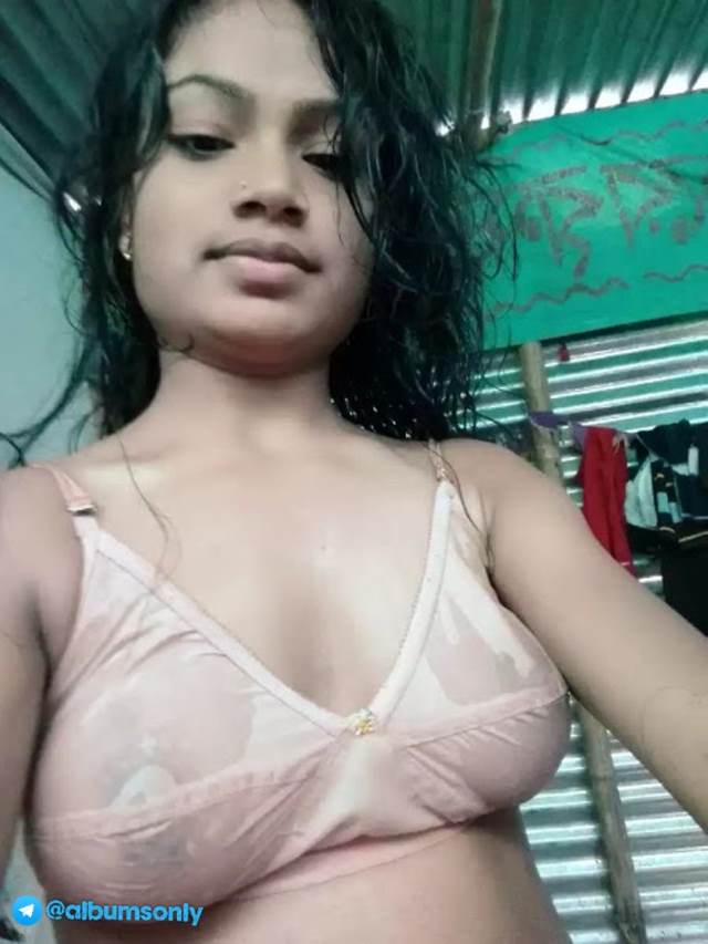 bra me boobs pic sexy girl