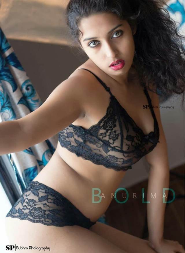 bra panty ke add ki shoot me hot pic