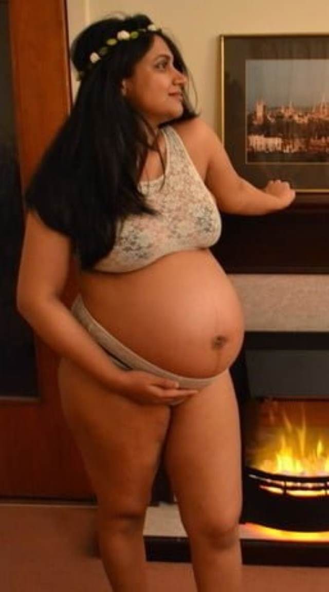 bra panty me sexy indian bhabhi garmi leti