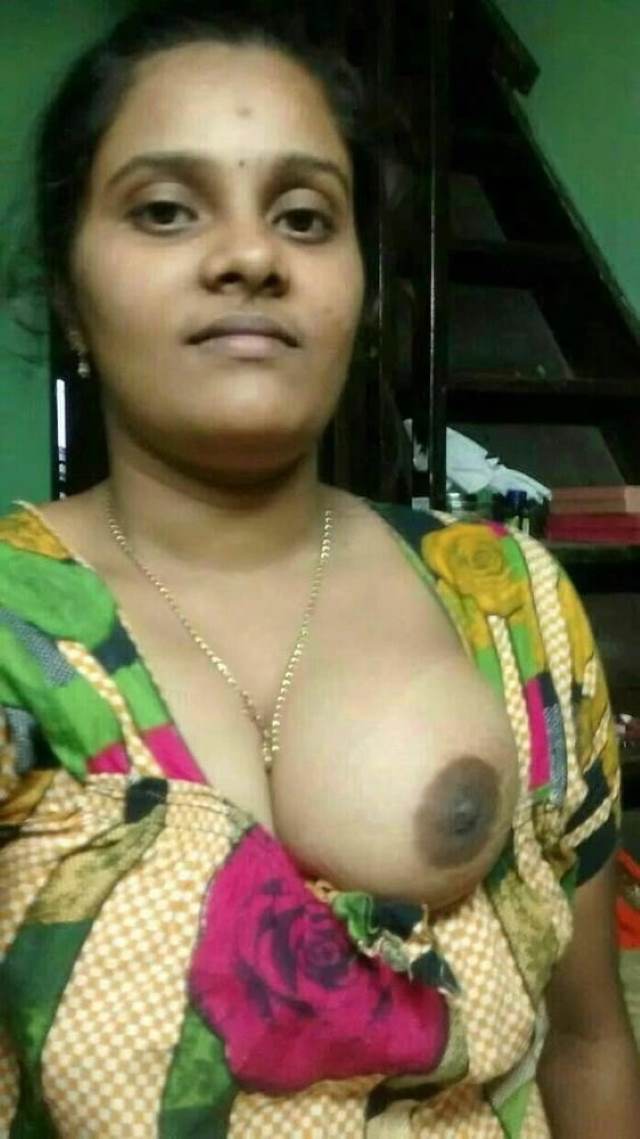 hot desi aunties boob photos