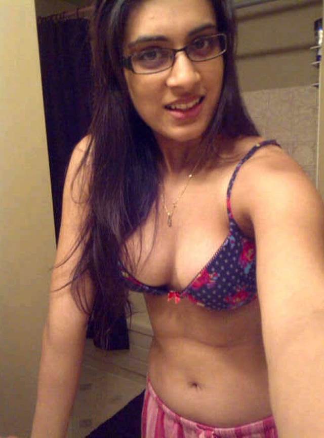 hot girlfriend parul ki sexy boobies