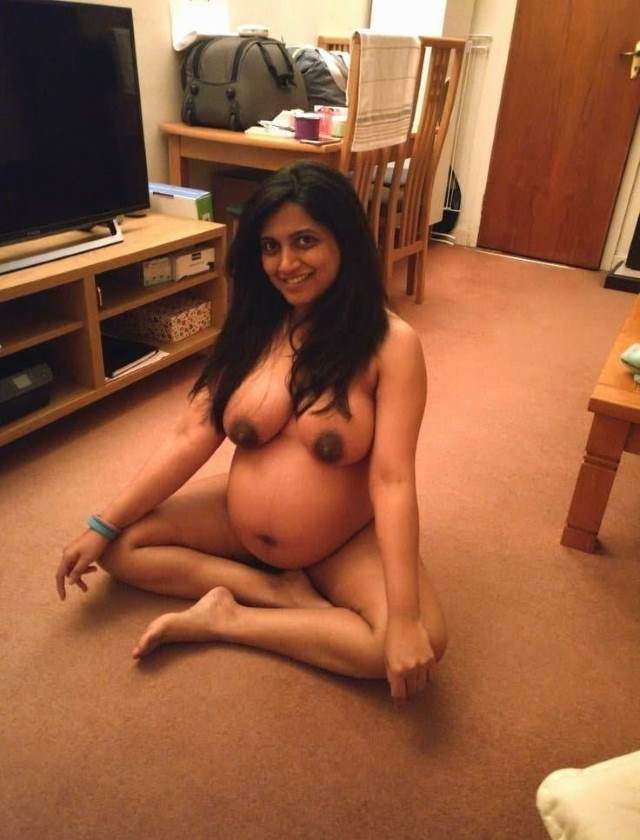 naked indian bhabhi doing yoga
