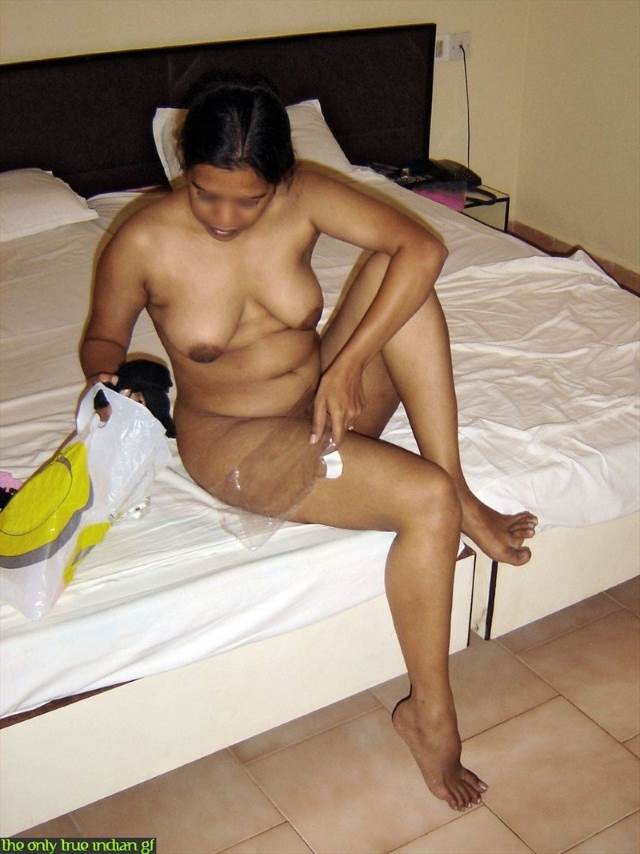 nude bhabhi ke boobs pic