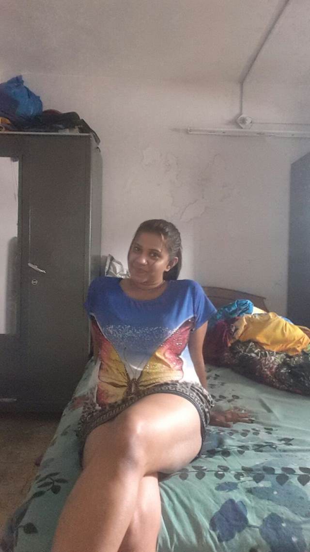 pornstar bani nude desi aunty sexy pics