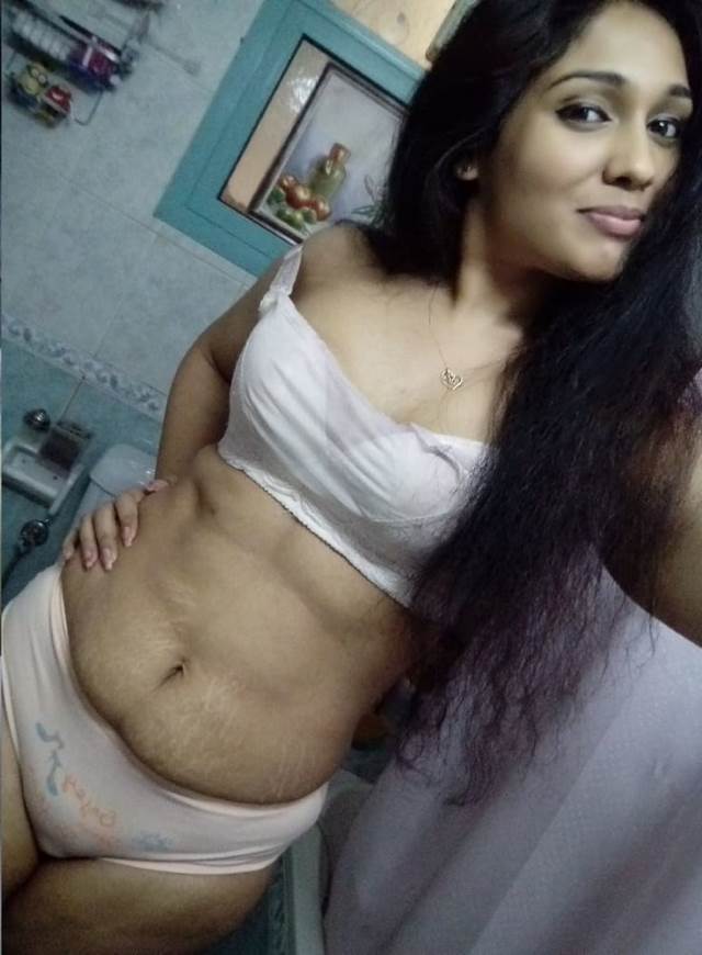 sexy gf self pic w