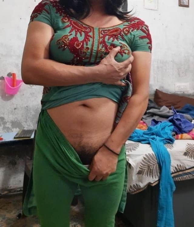 bangladeshi bhabhi showing hairy pussy photos 1