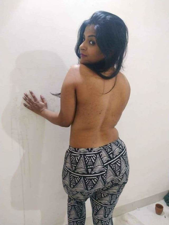 hot indian girl ki sexy back without bra