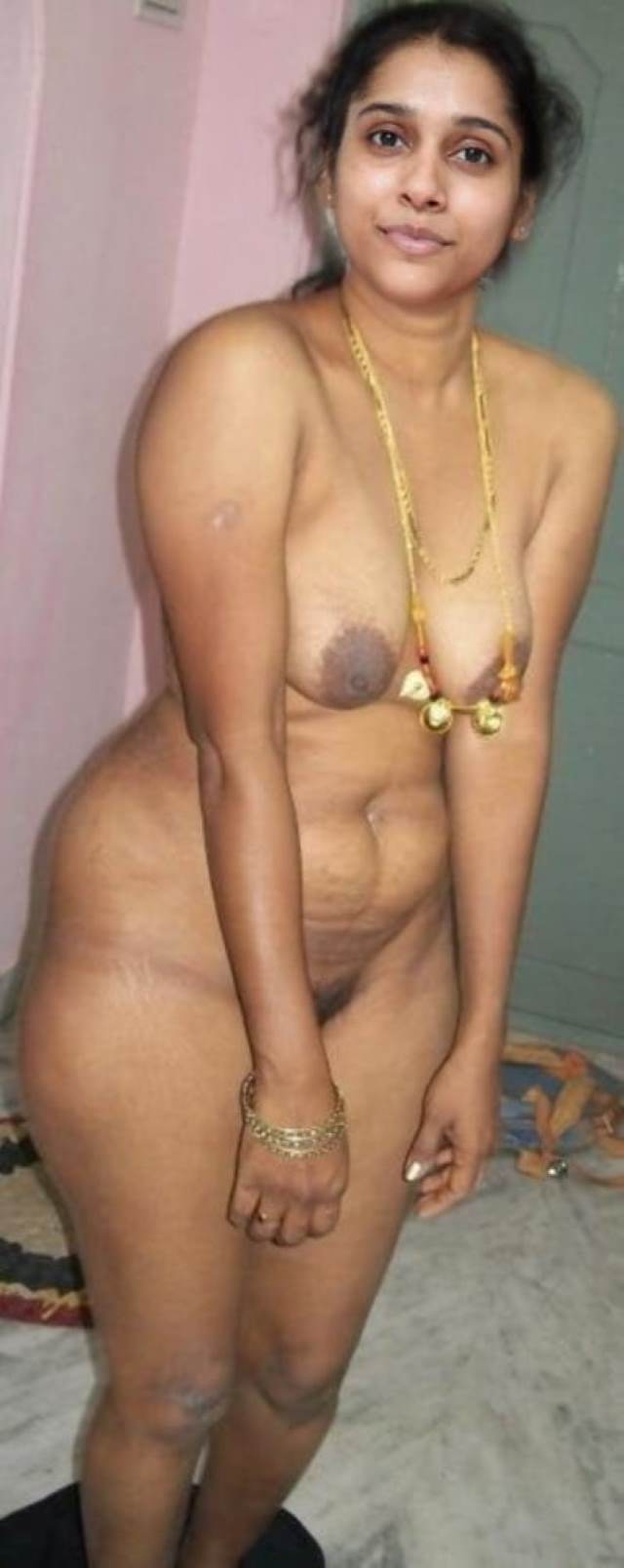 hot nude aunty ki masti me pic