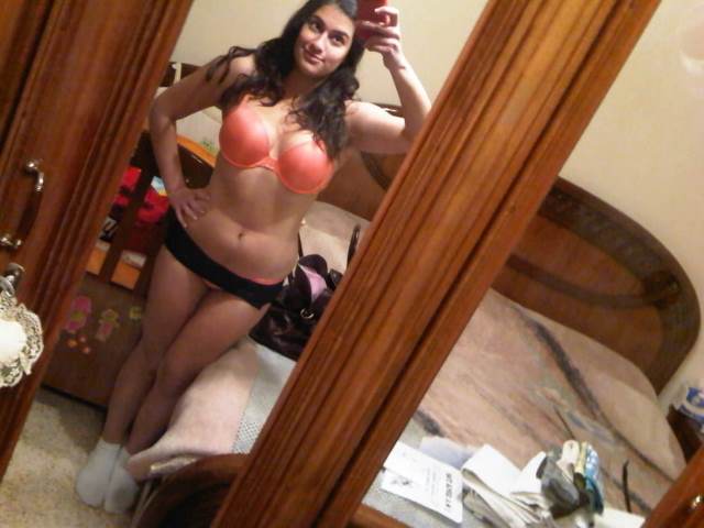 pink bra and black panty me hot indian girl pic