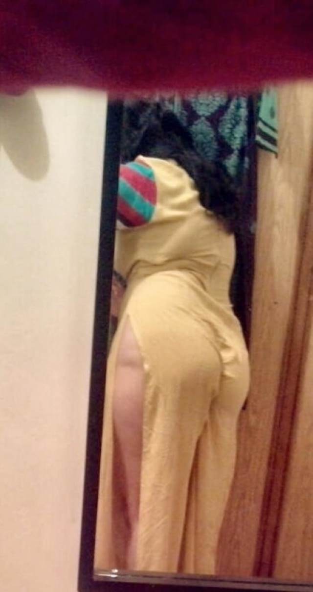 Indian ass pics se pati ko maja deti aunty Antarvasna pics