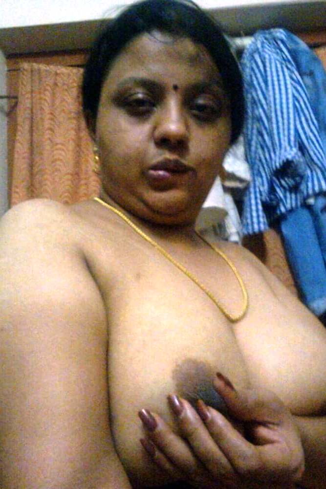 Indian mom boobs pics 2