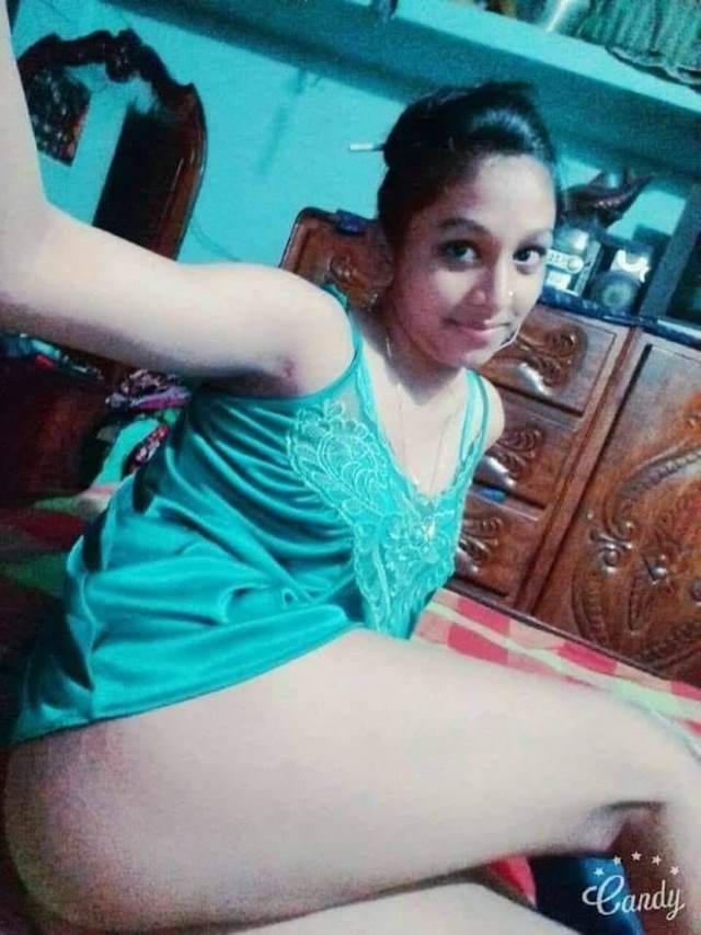 bhabhi ki sexy nude thigh photo