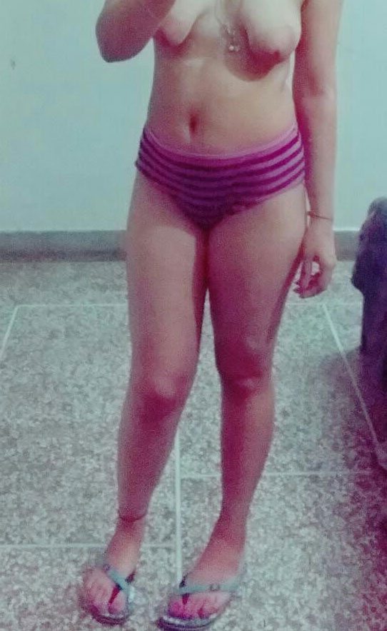 chubby desi busty gal
