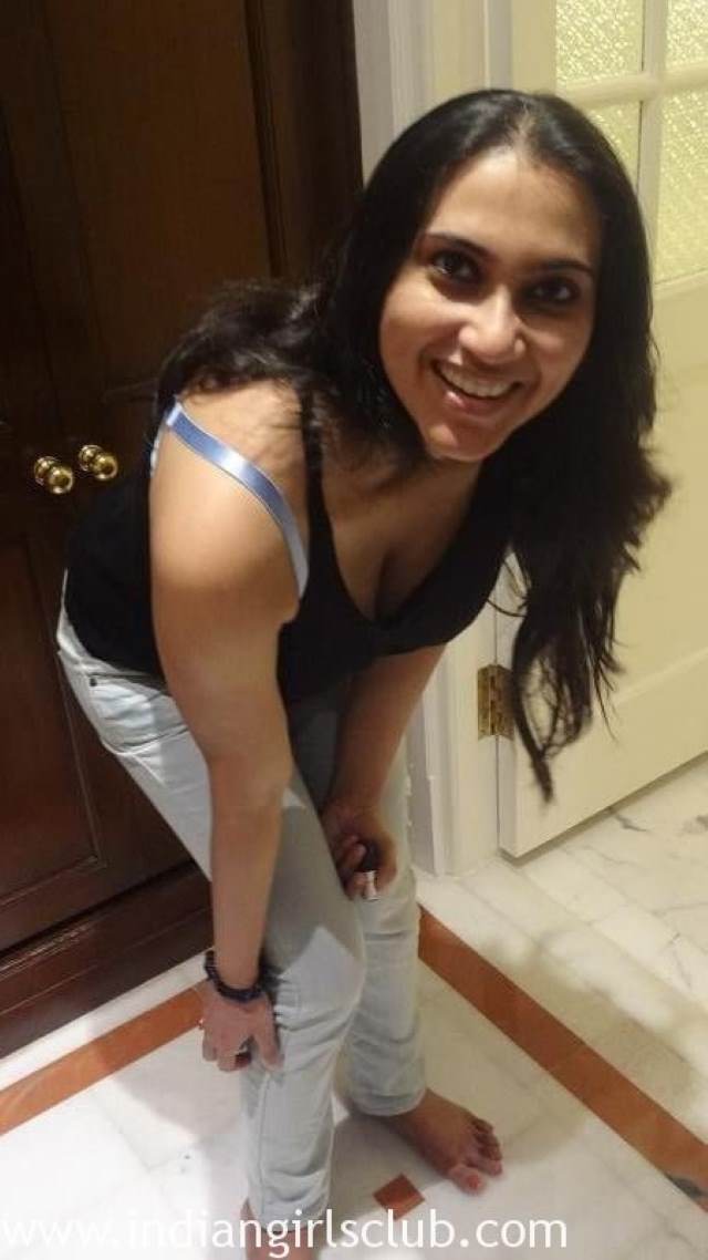 chudai ko nude hoti sexy girl ready to fuck pic