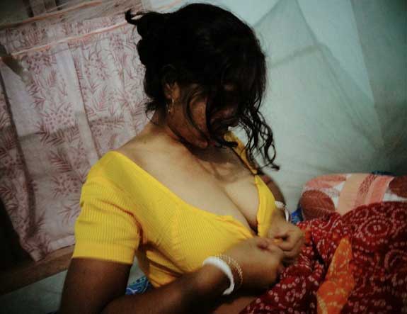 sexy kamwali saree blouse