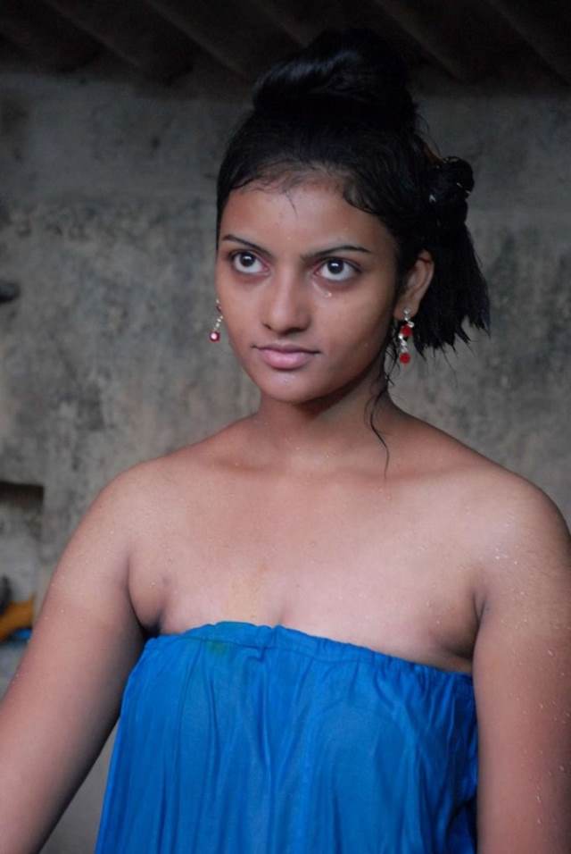 shower lene jati hot bhabhi ki selfie