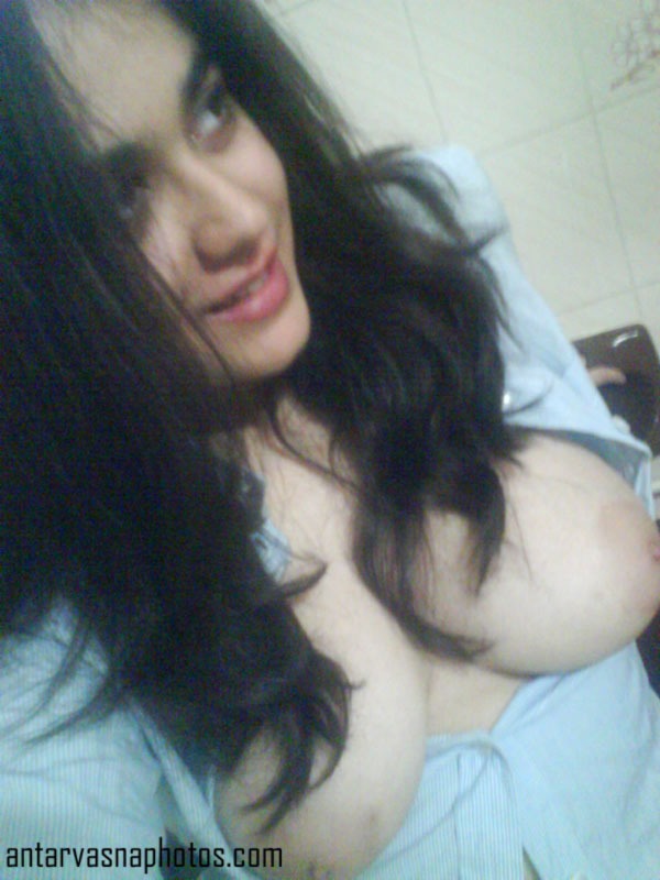 Gf ke round boobs