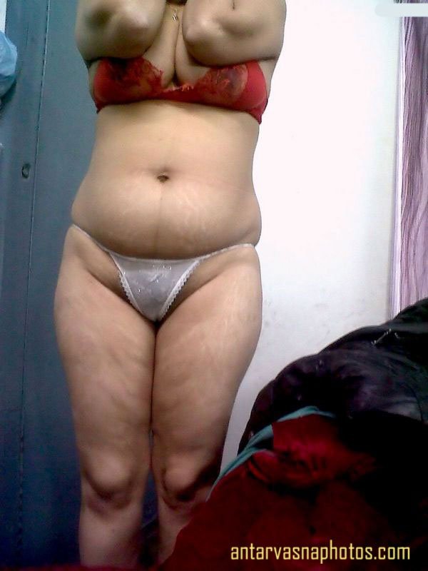 Indian aunty in a bra