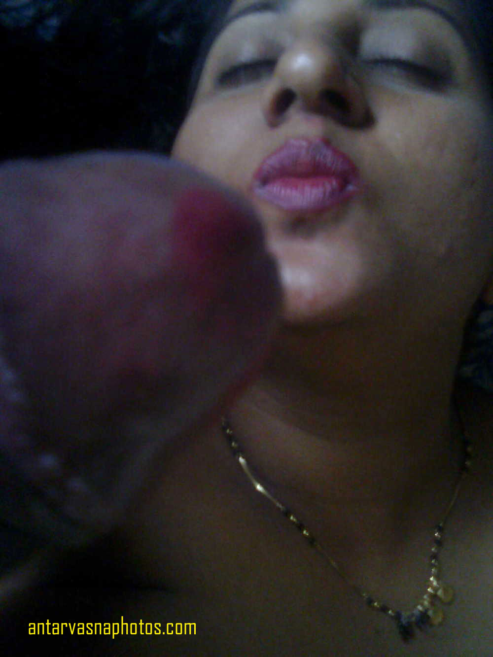 Muskan bhabhi giving blowjob