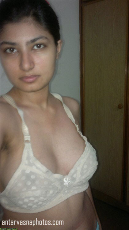 Muslim girl ke tight boobs
