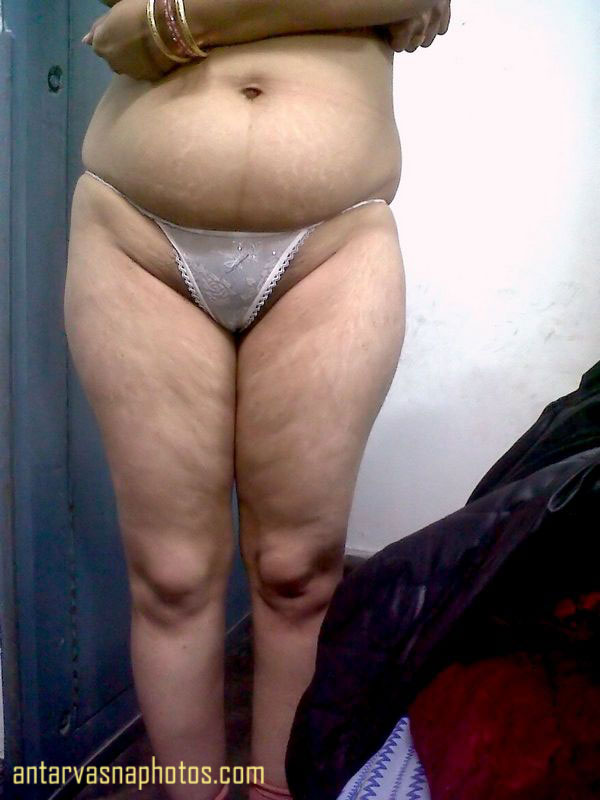 Naked Indian aunty pics
