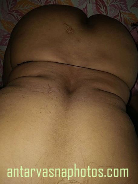 Nangi housewife