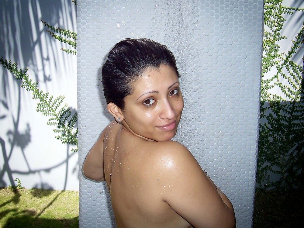 Nude Neha