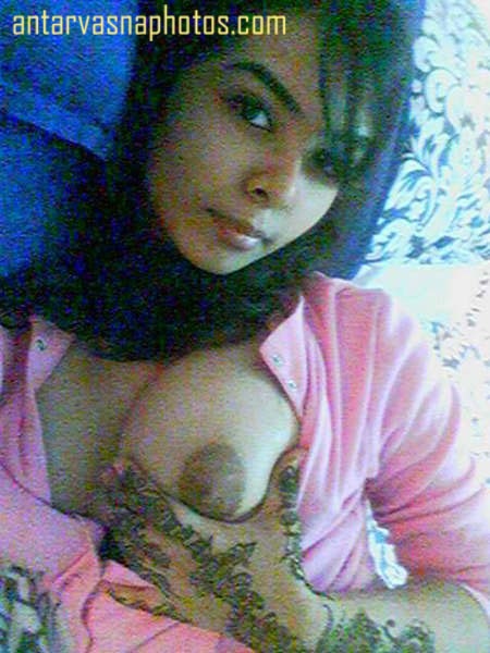 Rati boobs dabate hue