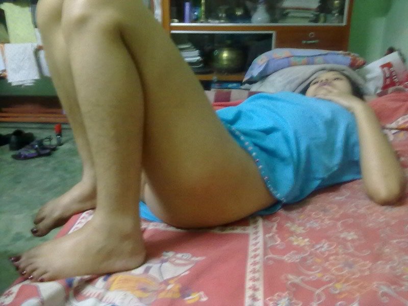 nude girl on a bed