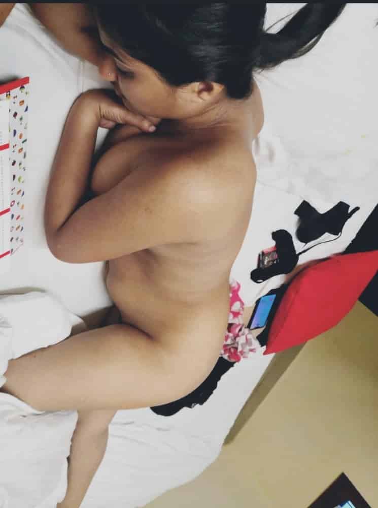1631627280 738 Young Kolkata School Girl Nude Pussy Chudai Sex Photos Gallery