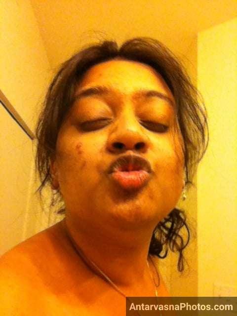 hot andhra lady kiss photo